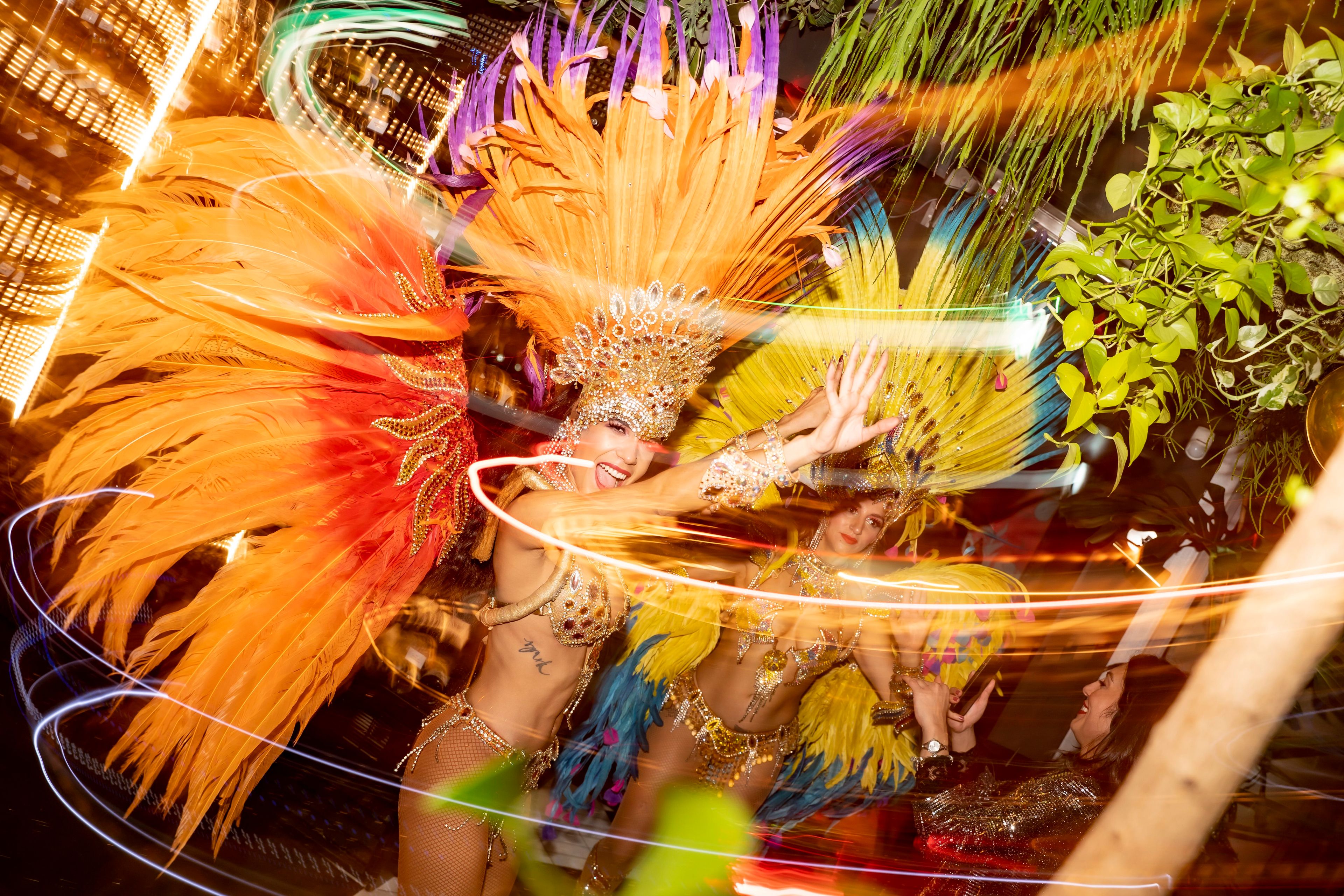 SUSHISAMBA SAMBA DANCER