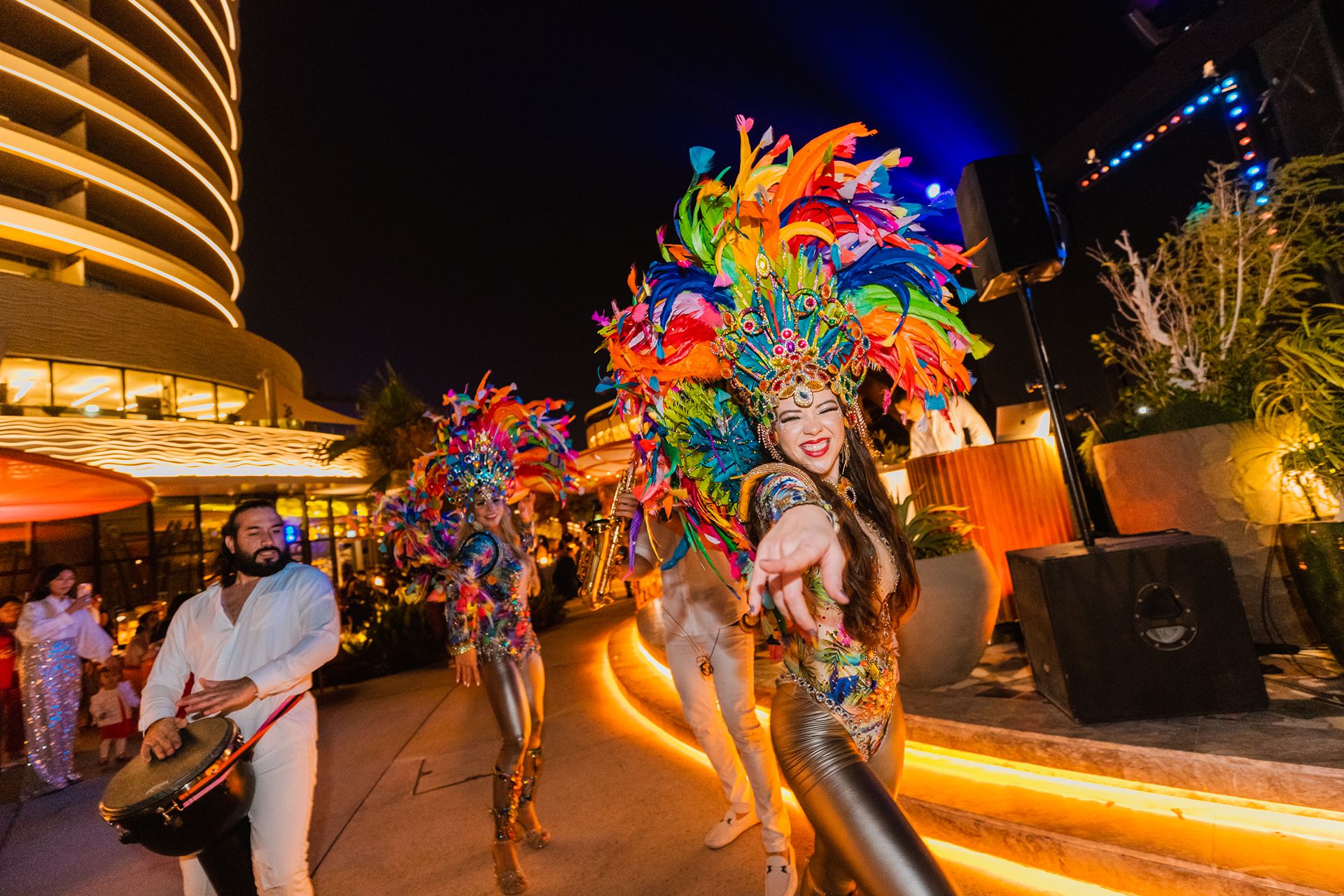 sushisamba doha carnaval DANCER