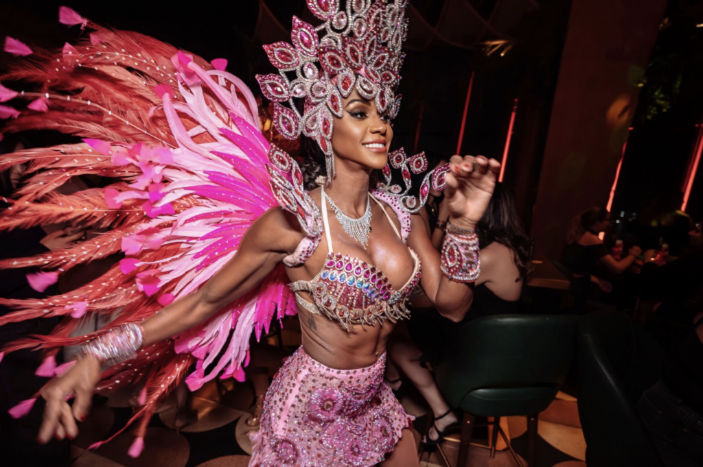 ABU DHABI SAMBA DANCER